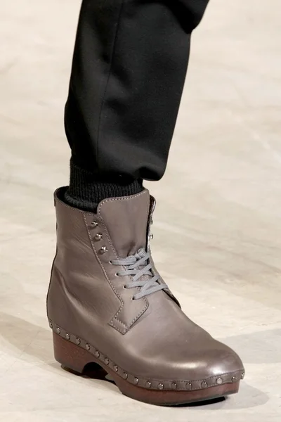 Look 27